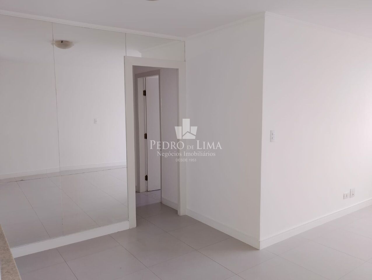 Apartamento 2 Dormitórios no Tatuapé, a 750 metros do Metrô Carrão. Condomínio Sparta