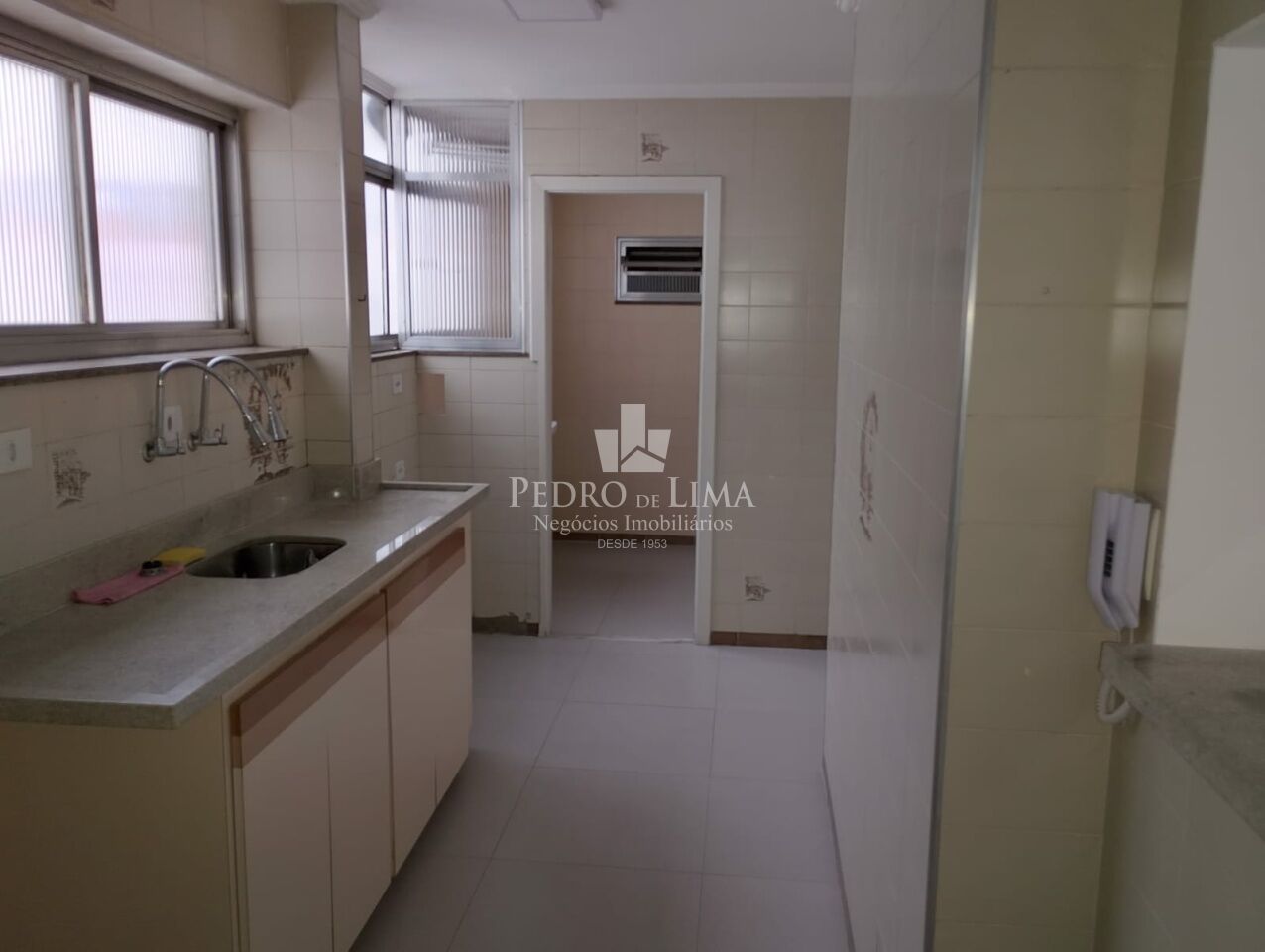 Apartamento 2 Dormitórios no Tatuapé, a 750 metros do Metrô Carrão. Condomínio Sparta