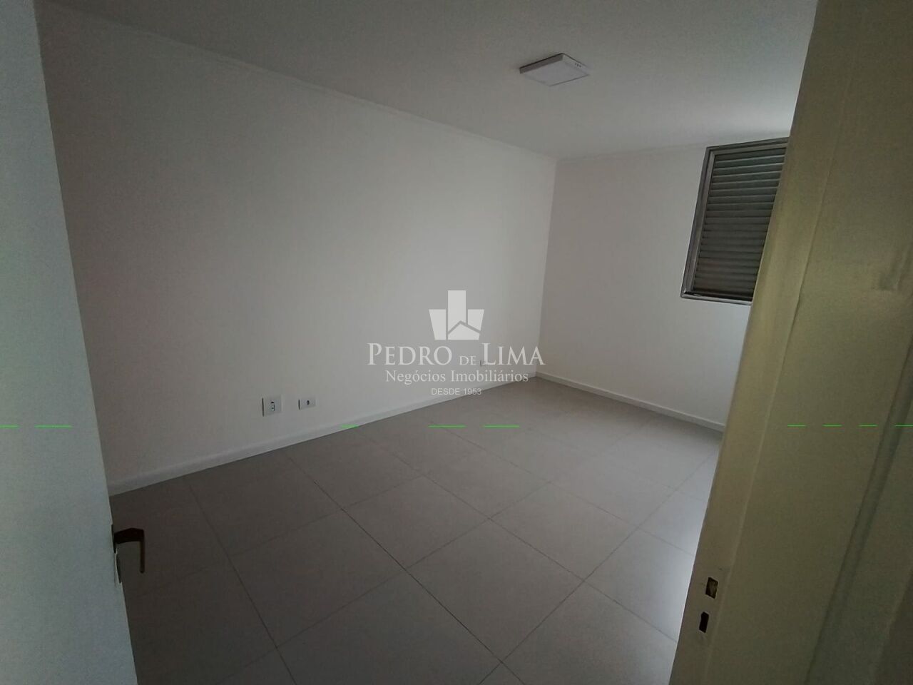 Apartamento 2 Dormitórios no Tatuapé, a 750 metros do Metrô Carrão. Condomínio Sparta