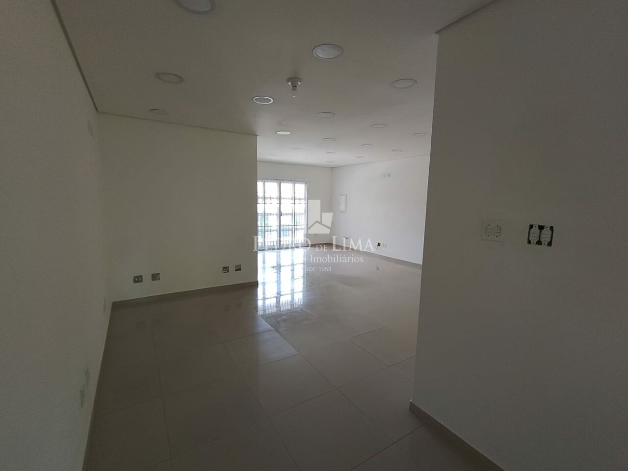 Sobrado Comercial de 225m² a 170 metros do metrô Tatuapé