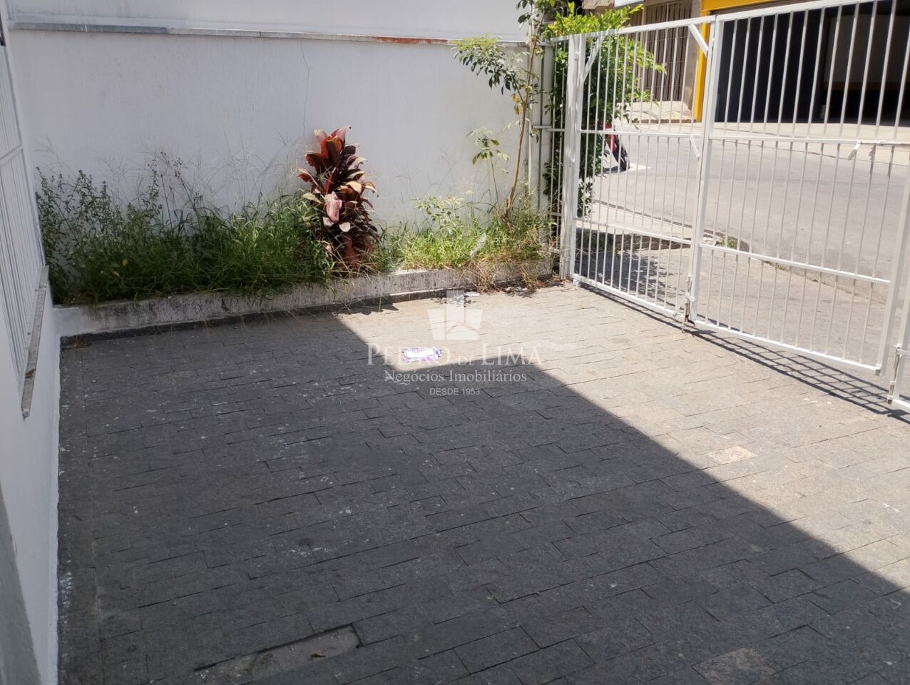 Sobrado Comercial de 225m² a 170 metros do metrô Tatuapé
