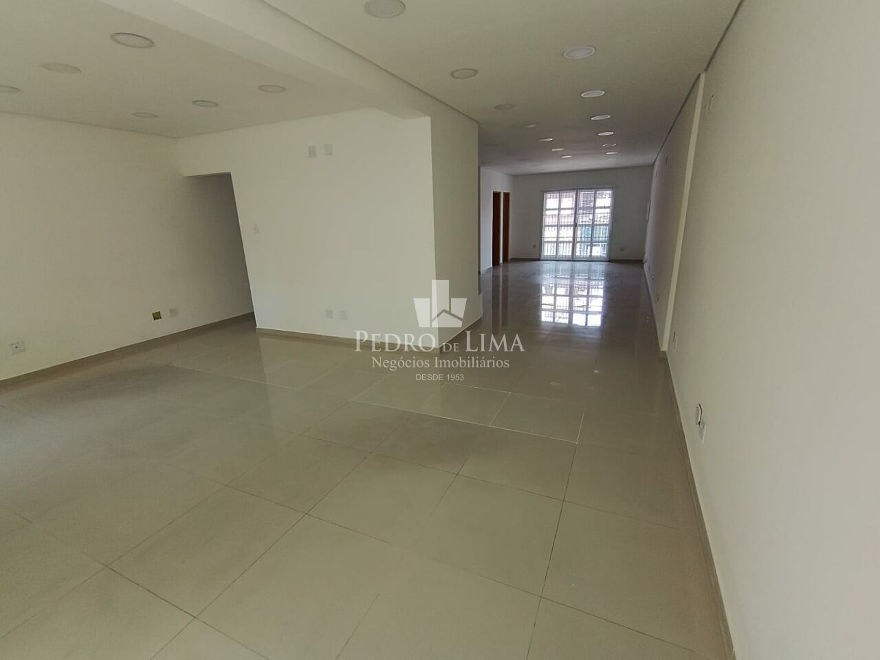 Sobrado Comercial de 225m² a 170 metros do metrô Tatuapé