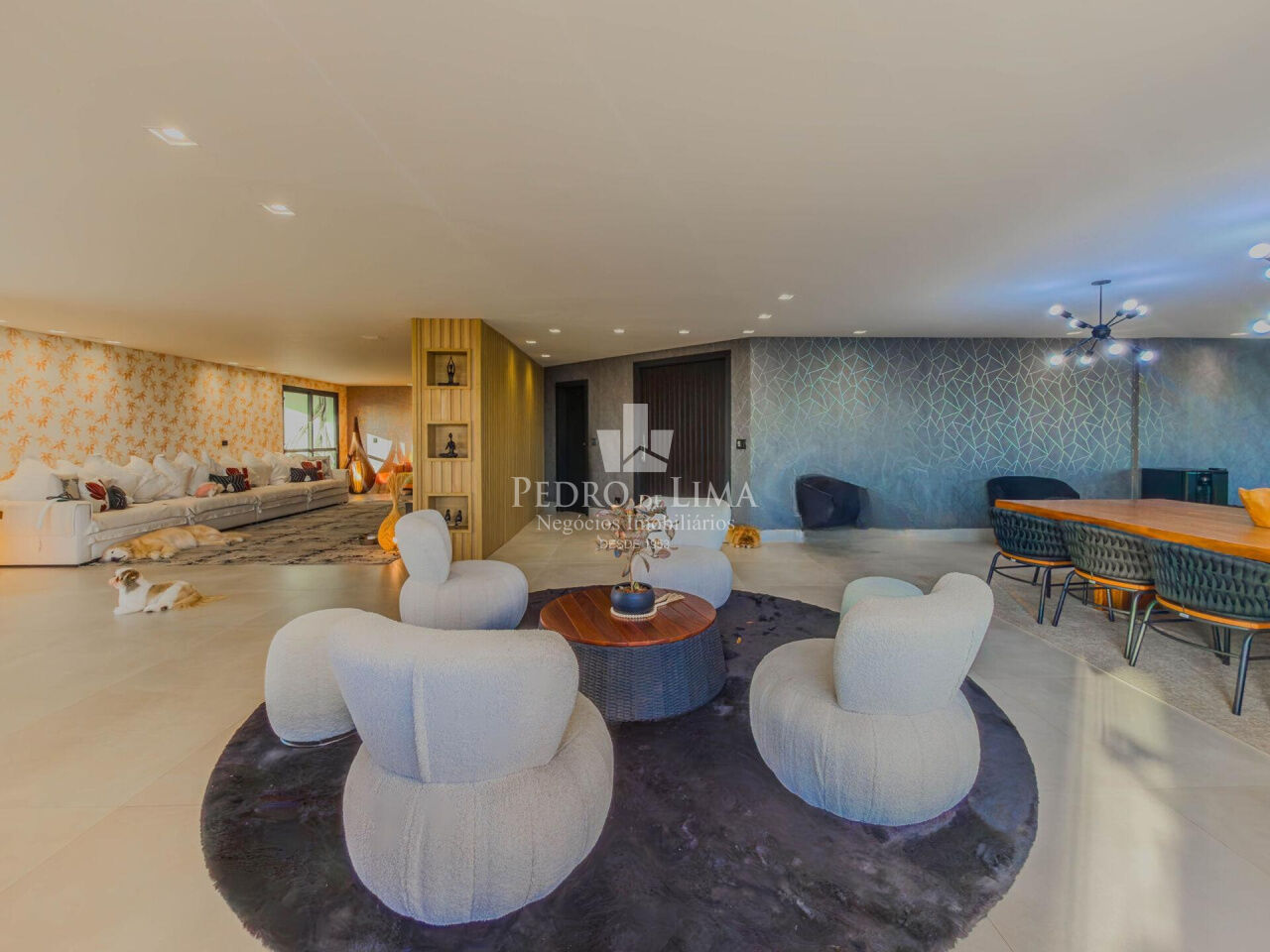 Apartamento 542m², 4 suítes 5 vagas. Condomínio Chácara Anália Franco.