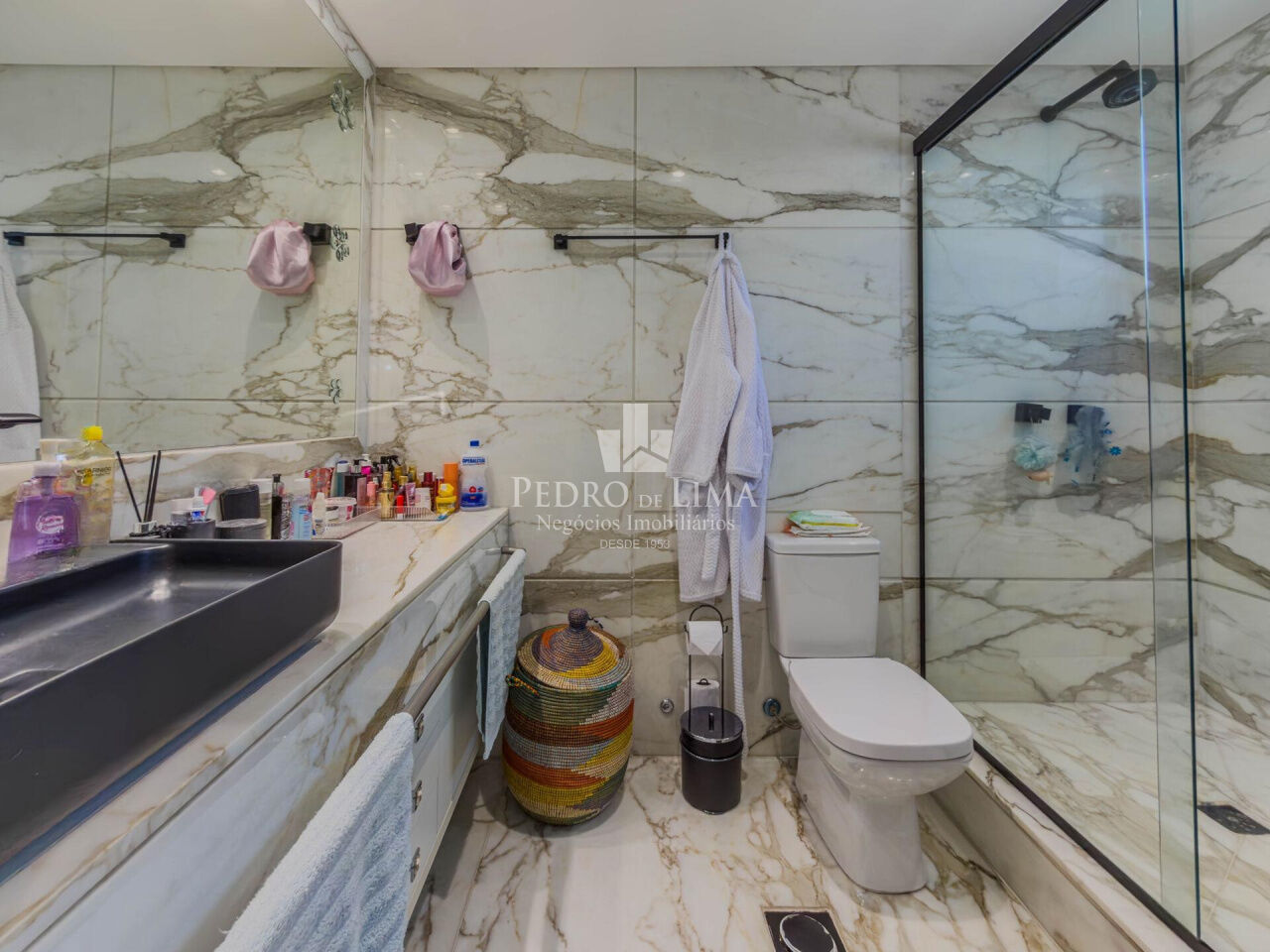 Apartamento 542m², 4 suítes 5 vagas. Condomínio Chácara Anália Franco.