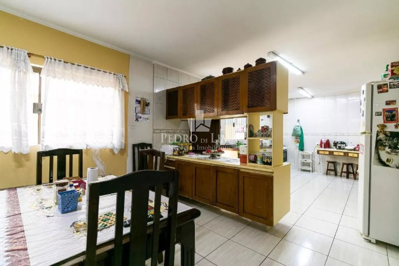 Sobrado amplo com piscina e 3 suítes na Vila Formosa. Conforto, espaço e lazer no  Jar