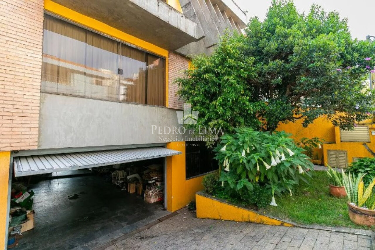 Sobrado amplo com piscina e 3 suítes na Vila Formosa. Conforto, espaço e lazer no  Jar