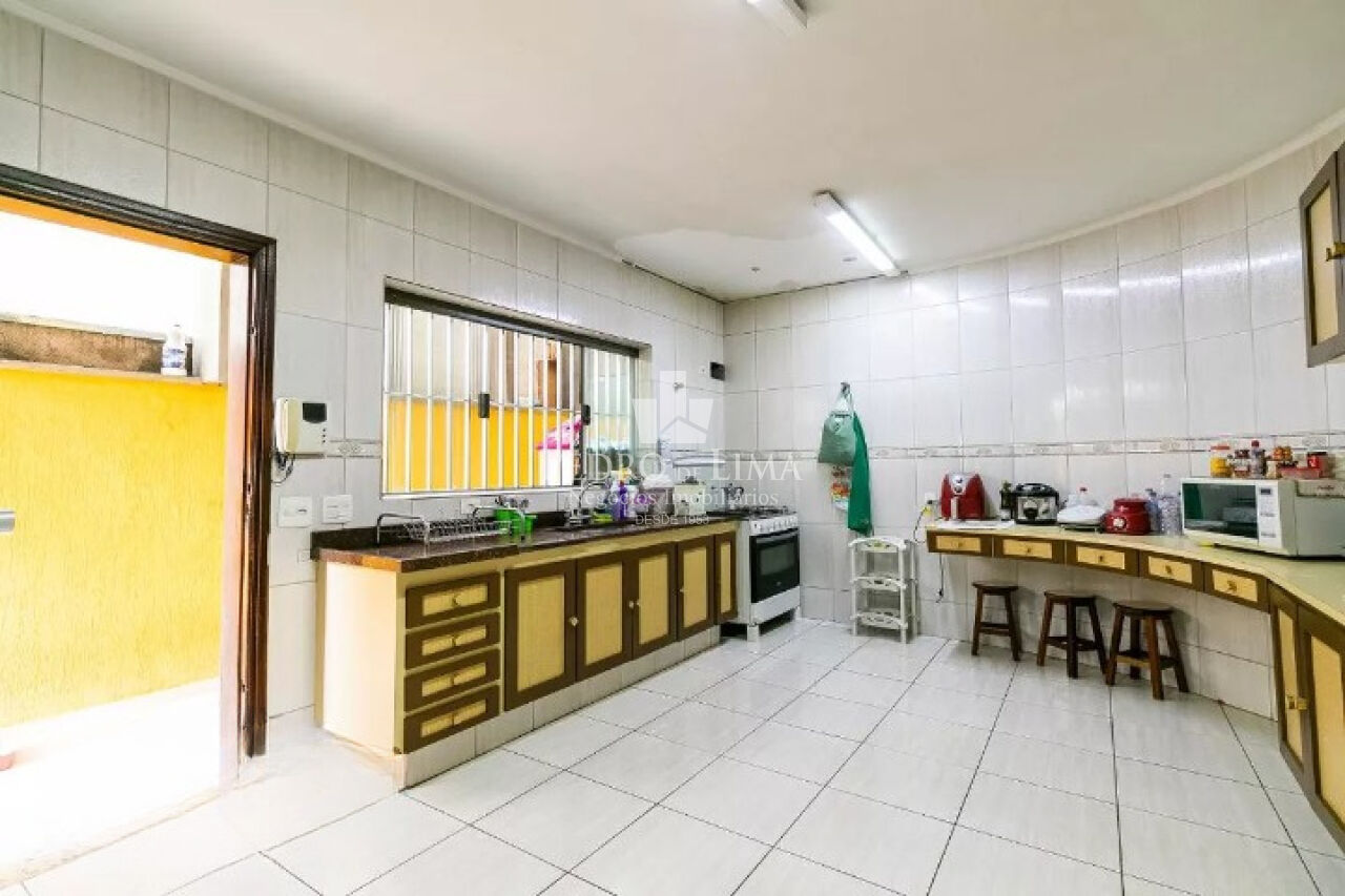 Sobrado amplo com piscina e 3 suítes na Vila Formosa. Conforto, espaço e lazer no  Jar