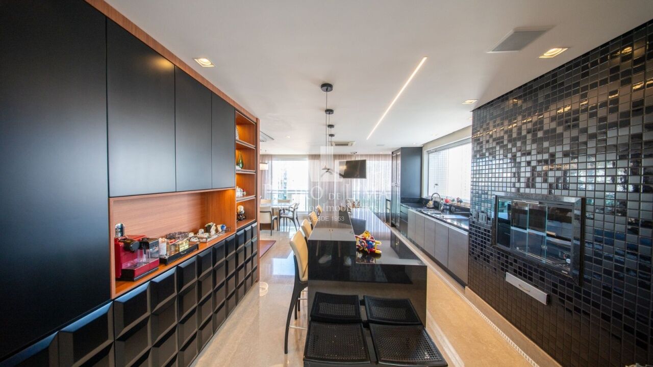 Apartamento no Anália Franco, Condomínio Josephine 326m², 4 suítes Mobiliado 5 vagas 