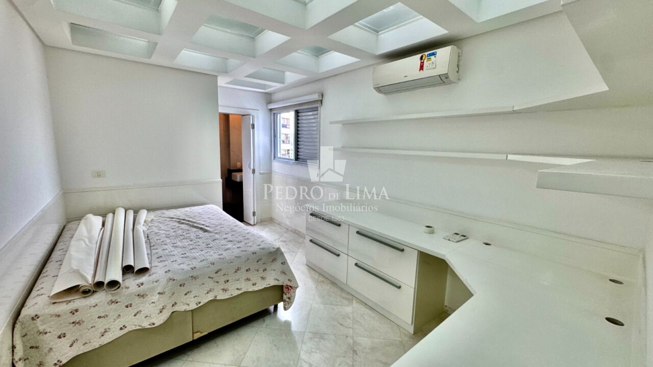 Cobertura triplex 480 mts com 4 suítes e 6 vagas na Vila Prudente.