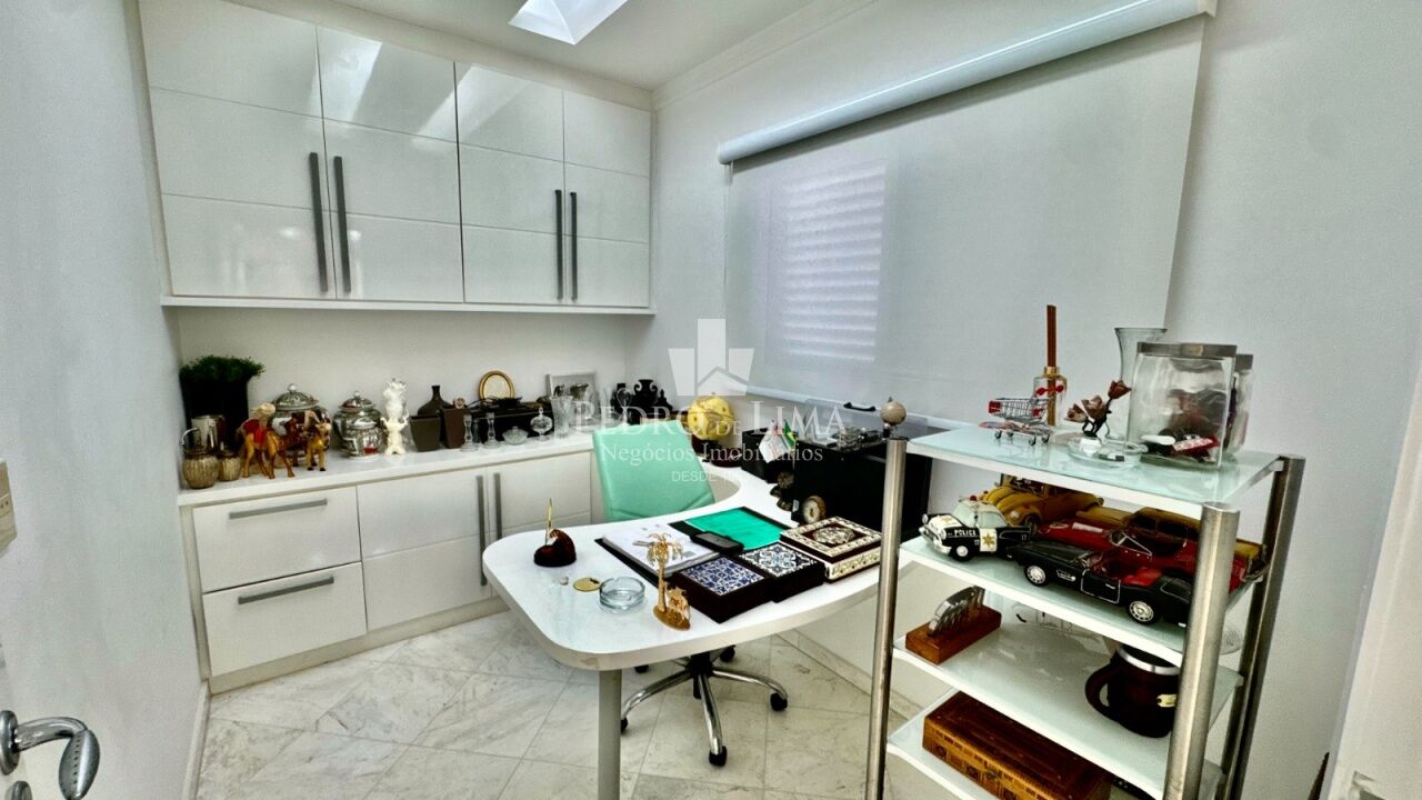 Cobertura triplex 480 mts com 4 suítes e 6 vagas na Vila Prudente.