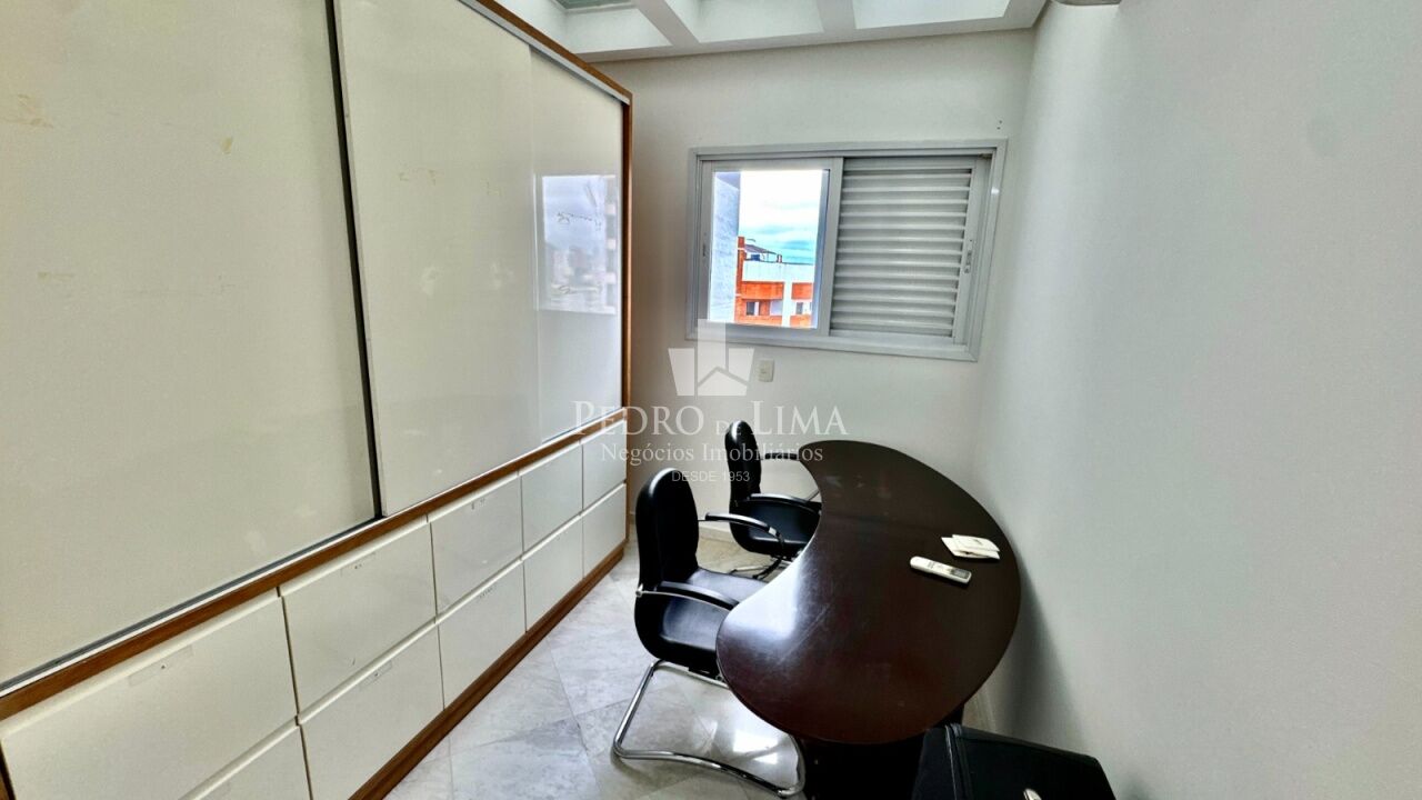 Cobertura triplex 480 mts com 4 suítes e 6 vagas na Vila Prudente.
