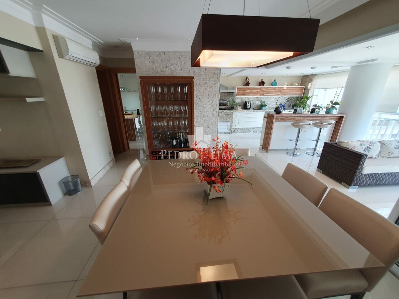 Apartamento no Tatuapé, alto padrão, "Porteira fechada", 171m2, 3 suítes e 3 vagas