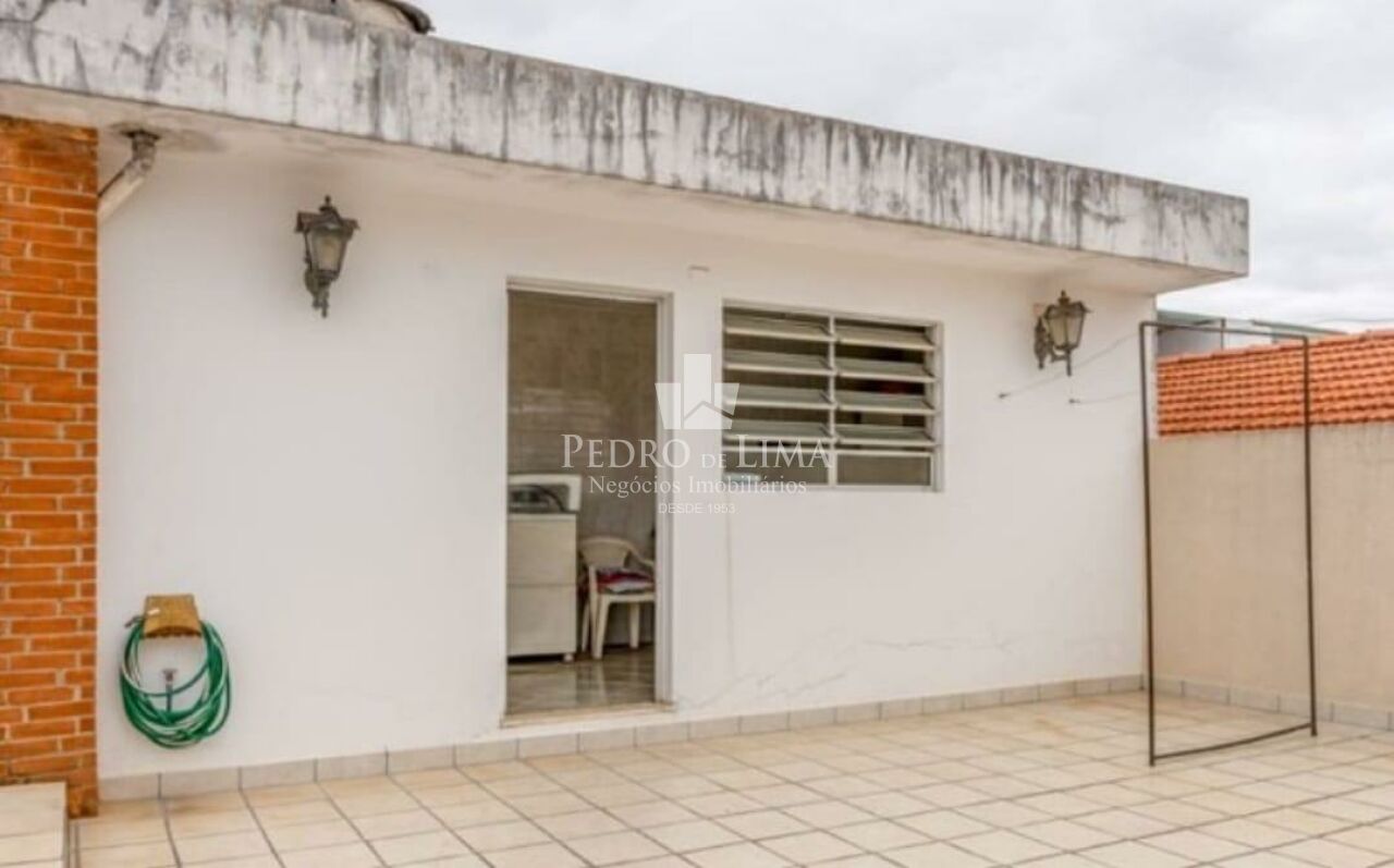 Casa térrea com muita luz natural e ambientes espaçosos