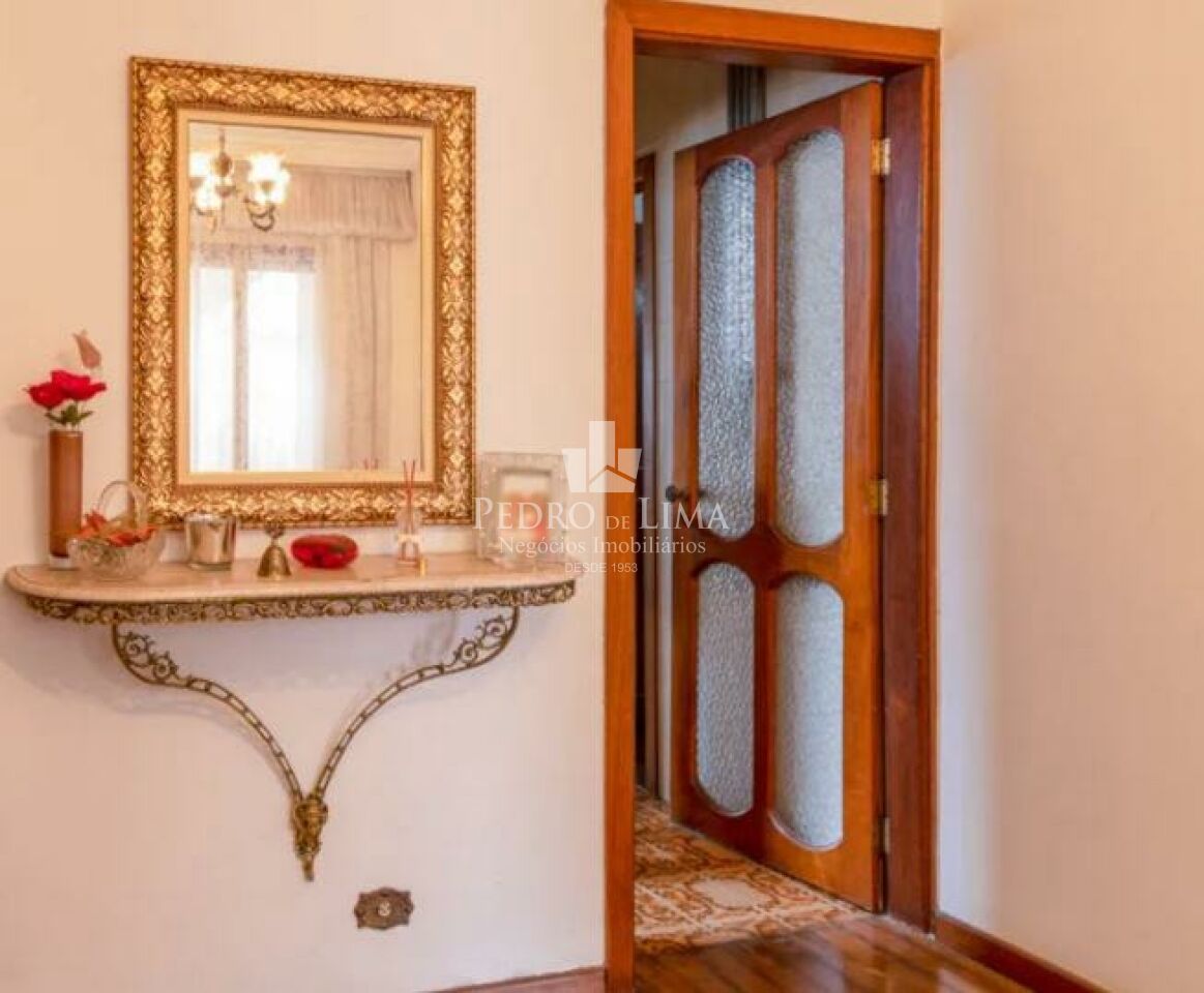Casa térrea com muita luz natural e ambientes espaçosos