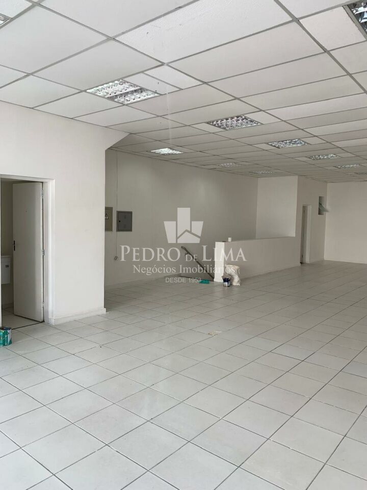 Salão Comercial 200m², 2 vagas, 2 banheiros, no Tatuapé.