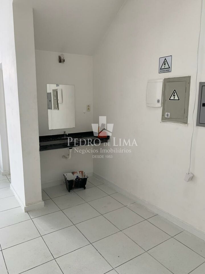 Salão Comercial 200m², 2 vagas, 2 banheiros, no Tatuapé.