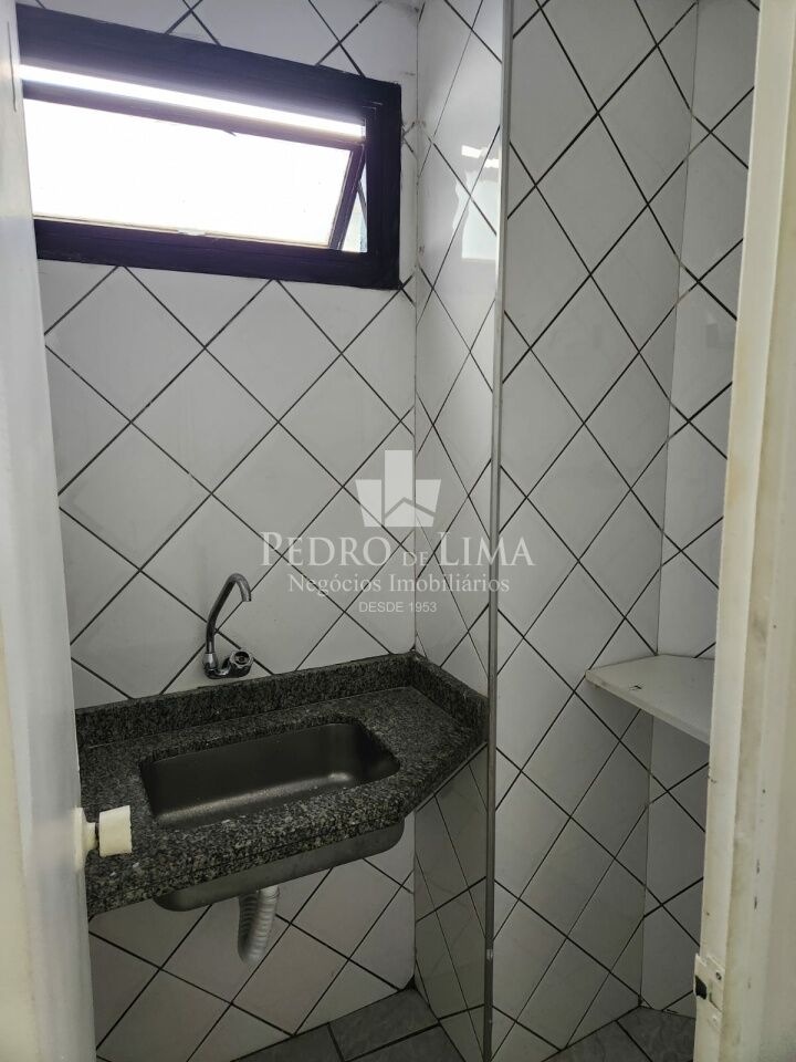 Salão de Esquina, 100m², recuo para 3 vagas, no Tatuapé;