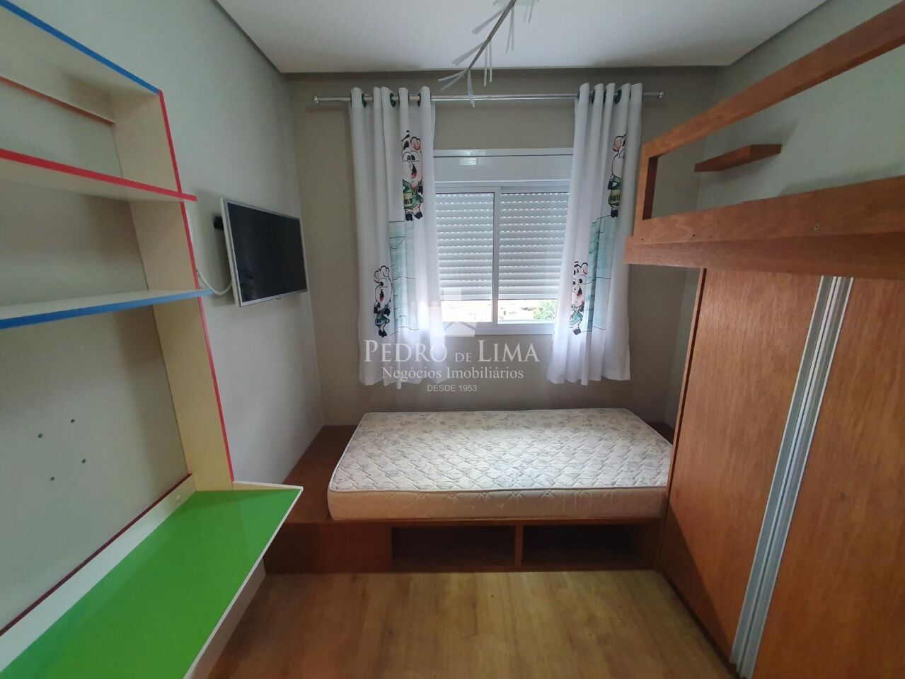 Apartamento bem localizado no Tatuapé, mobiliado, 107m2, 3 quartos e 2 vagas.
