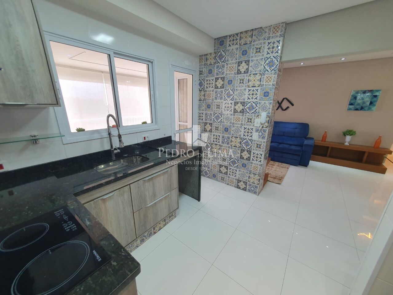 Apartamento bem localizado no Tatuapé, mobiliado, 107m2, 3 quartos e 2 vagas.