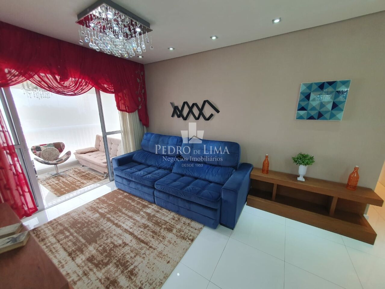 Apartamento bem localizado no Tatuapé, mobiliado, 107m2, 3 quartos e 2 vagas.