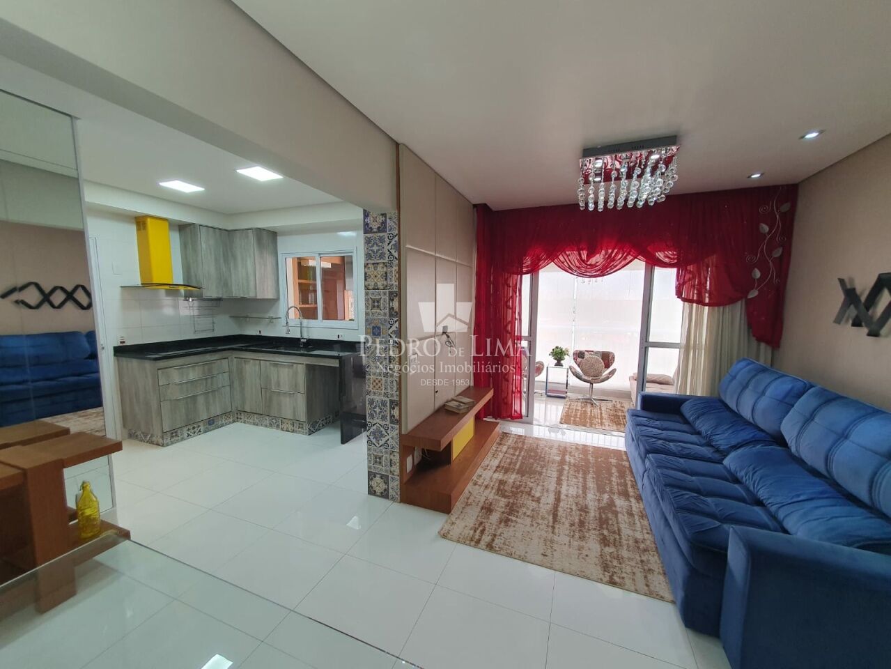 Apartamento bem localizado no Tatuapé, mobiliado, 107m2, 3 quartos e 2 vagas.
