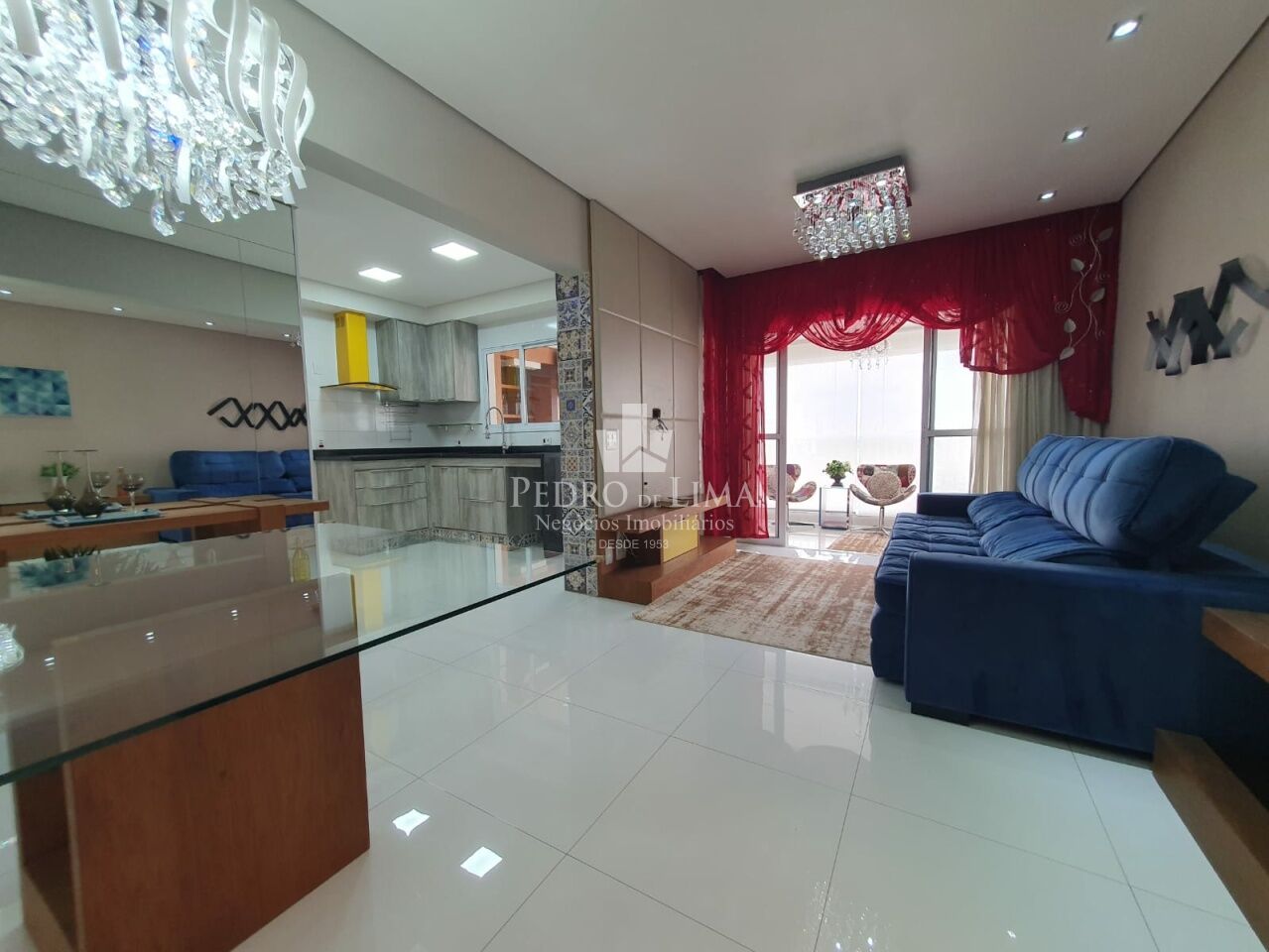 Apartamento bem localizado no Tatuapé, mobiliado, 107m2, 3 quartos e 2 vagas.
