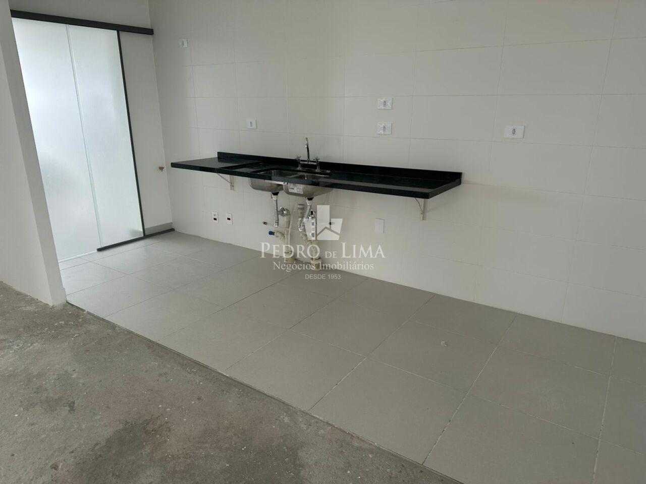 Apartamento tipo Cobertura, Parque Dialogo, 201m2, 3 suites, 2 vagas;