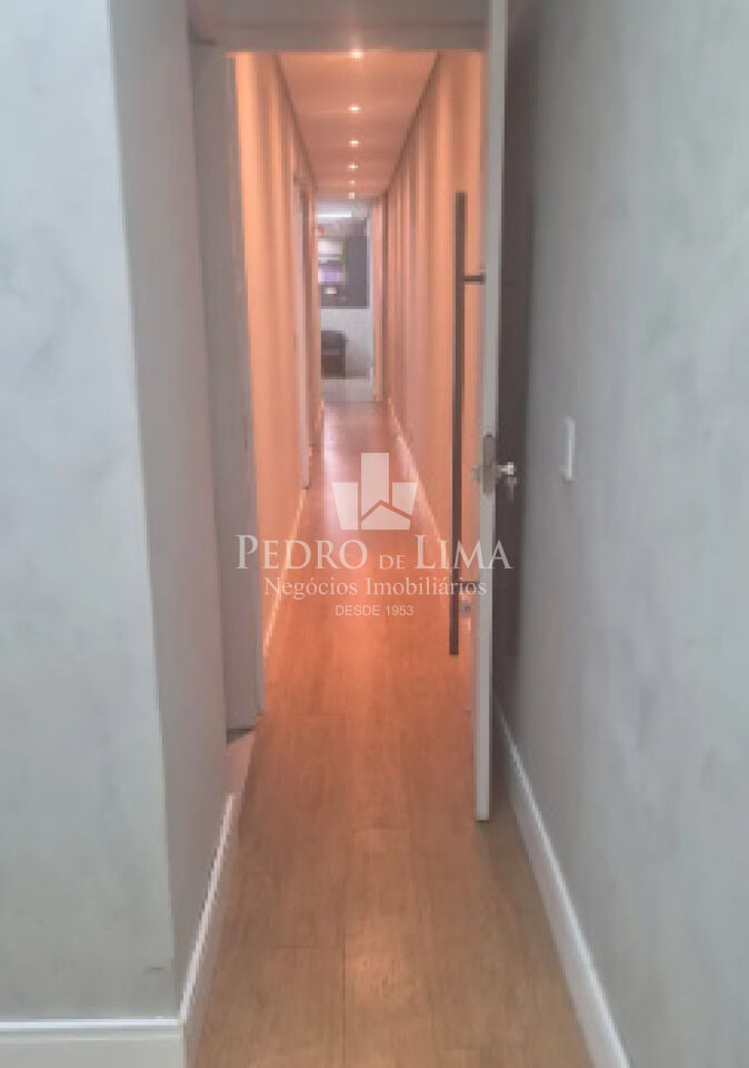 Casa Terrea com 3 quartos sendo 2 suites, 4 banheiros, 2 vagas de garagem, edicula na Mooca
