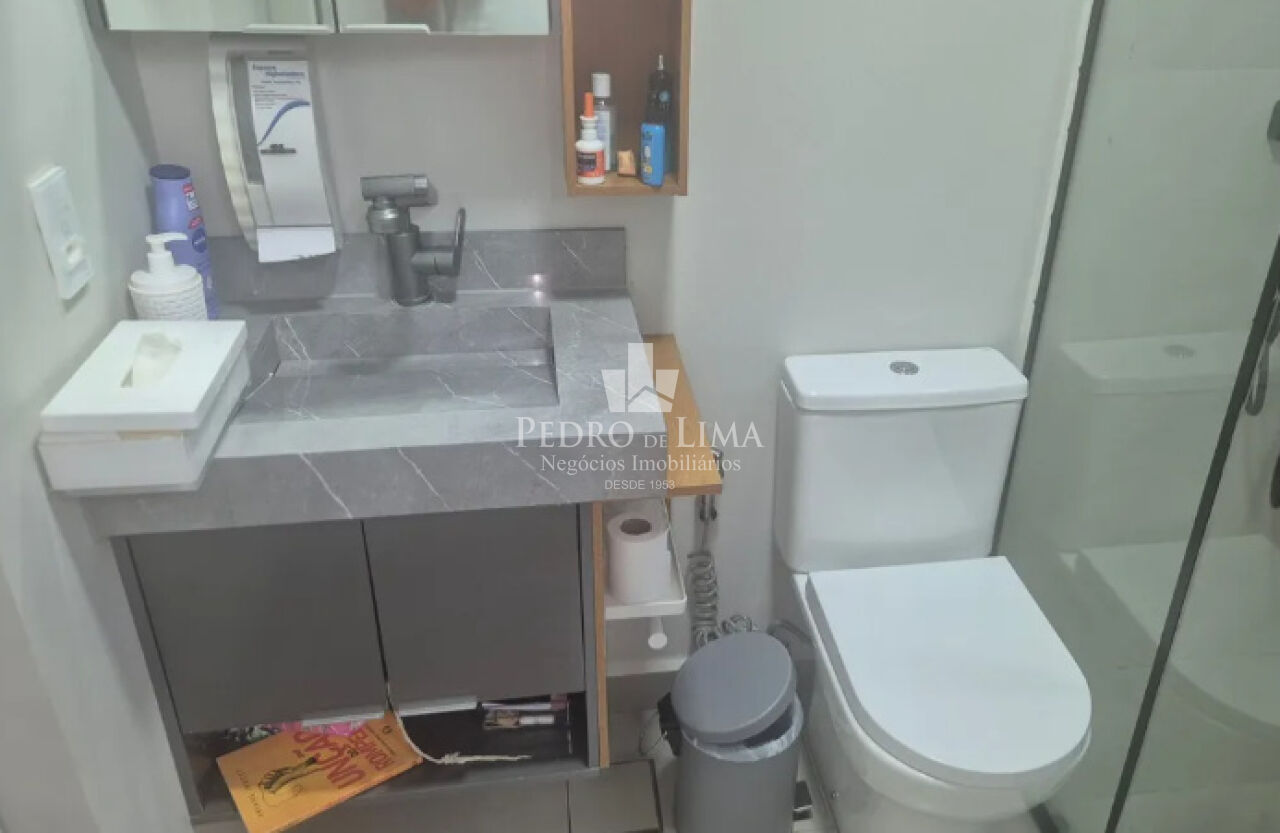 Casa Terrea com 3 quartos sendo 2 suites, 4 banheiros, 2 vagas de garagem, edicula na Mooca