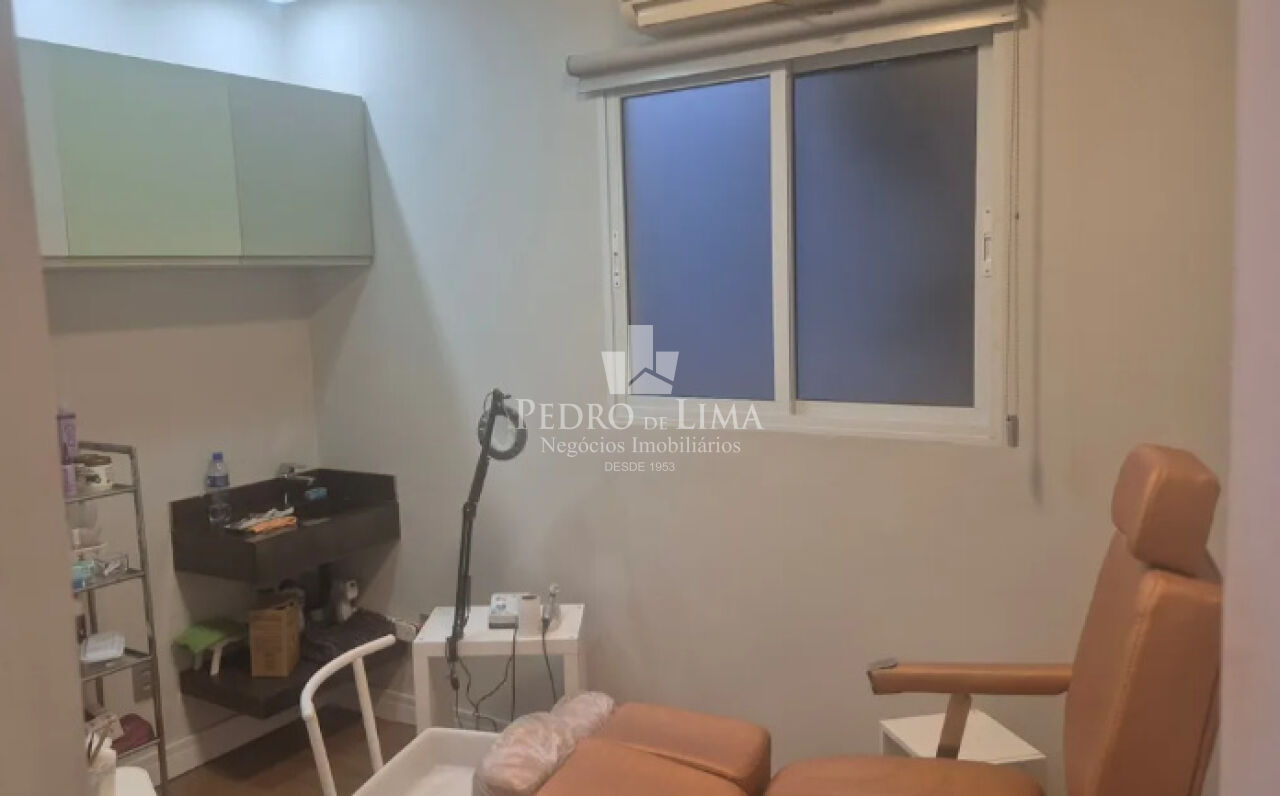 Casa Terrea com 3 quartos sendo 2 suites, 4 banheiros, 2 vagas de garagem, edicula na Mooca