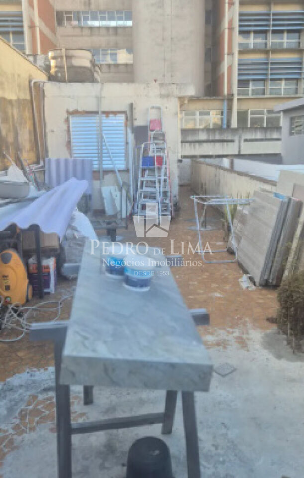 Casa Terrea com 3 quartos sendo 2 suites, 4 banheiros, 2 vagas de garagem, edicula na Mooca