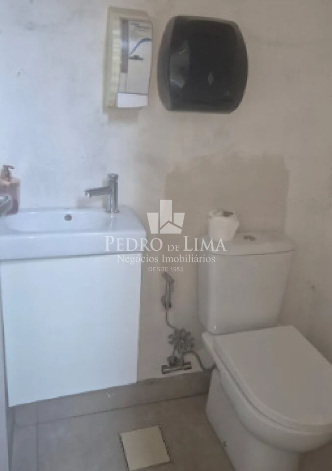 Casa Terrea com 3 quartos sendo 2 suites, 4 banheiros, 2 vagas de garagem, edicula na Mooca