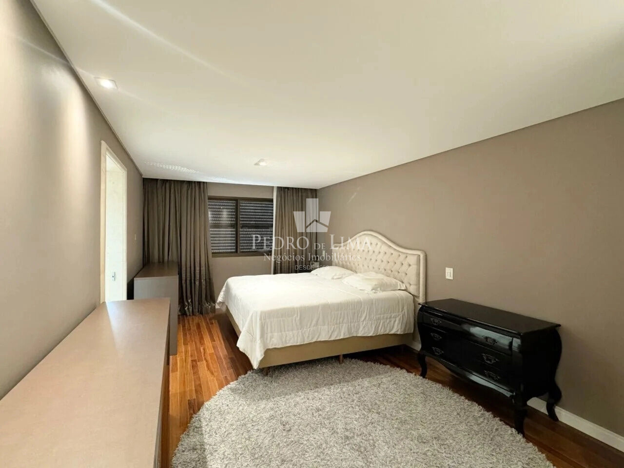 Apartamento Mobiliado Locação / Venda Tatuape 300 mts 4 quartos 3 suites 