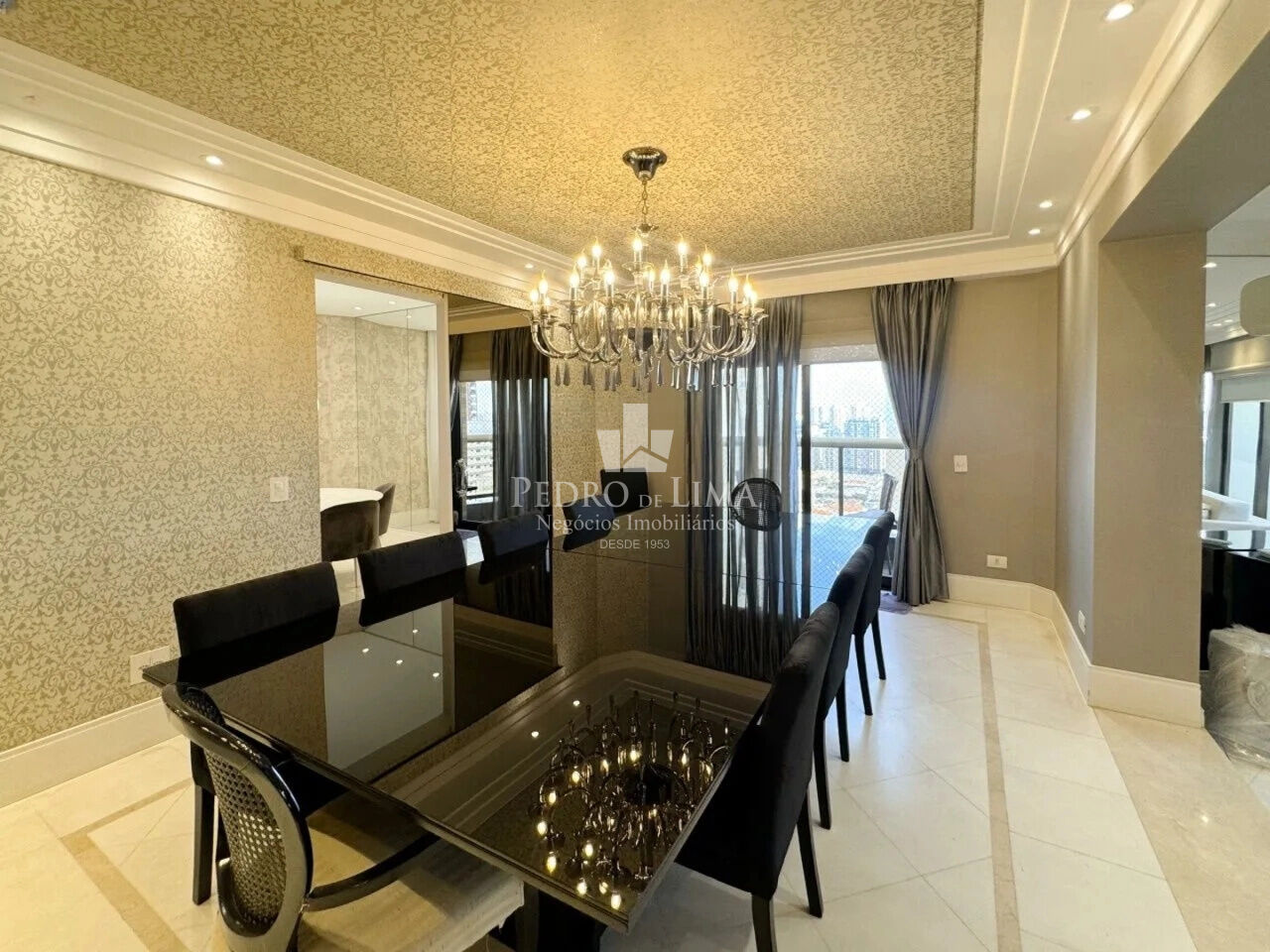 Apartamento Mobiliado Locação / Venda Tatuape 300 mts 4 quartos 3 suites 
