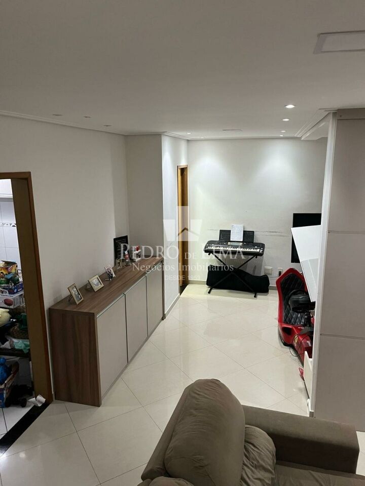 Sobrado em Condominio Fechado - 3 Quartos - 2 Vagas