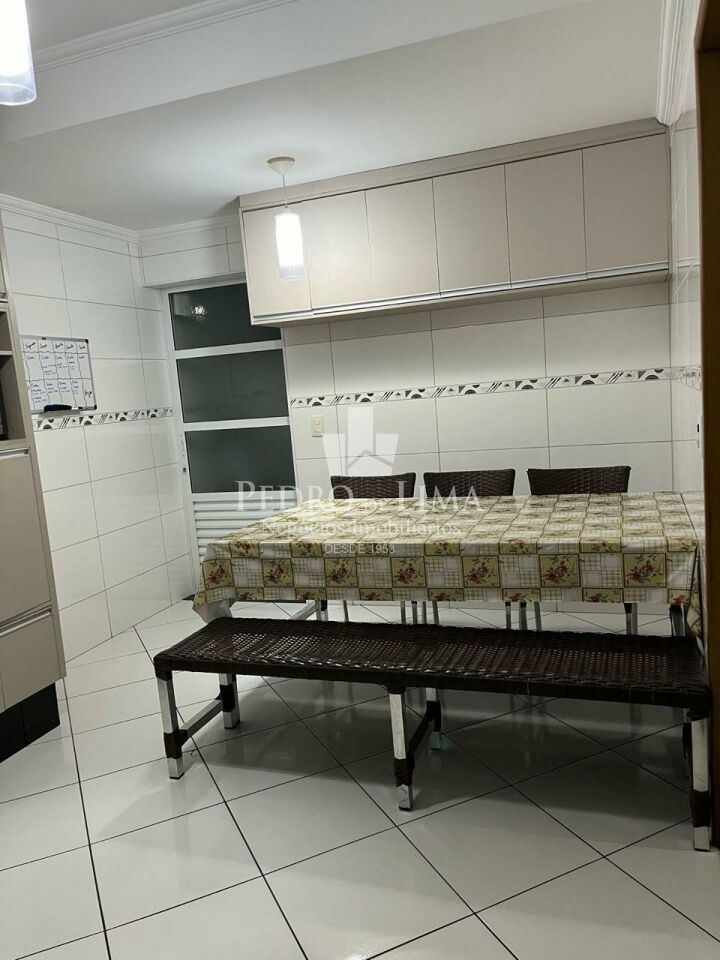 Sobrado em Condominio Fechado - 3 Quartos - 2 Vagas
