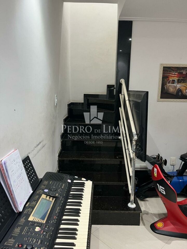 Sobrado em Condominio Fechado - 3 Quartos - 2 Vagas