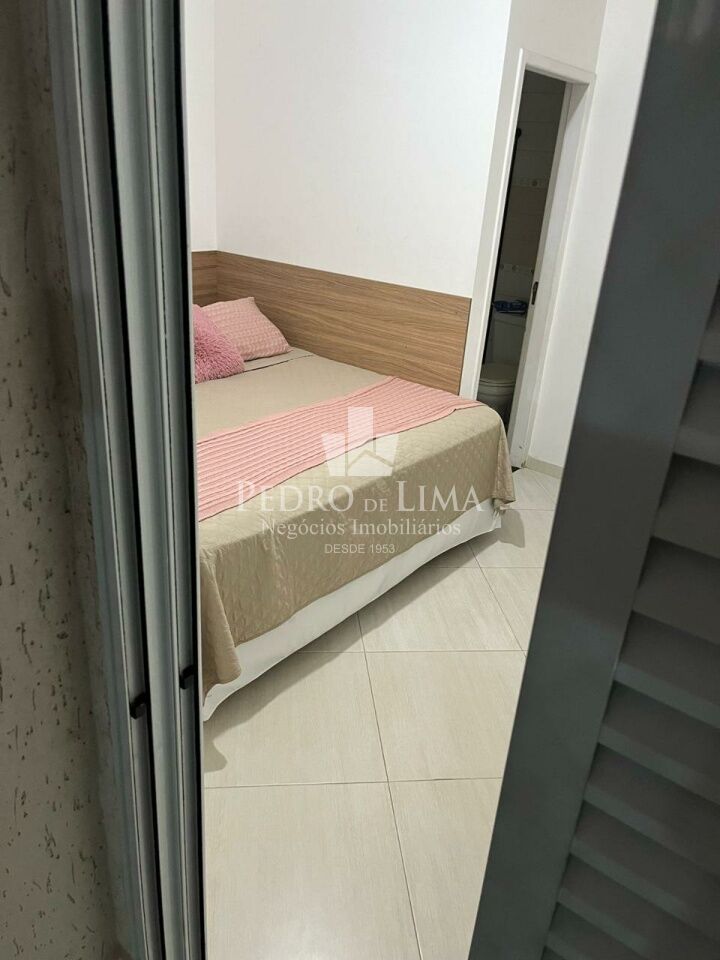 Sobrado em Condominio Fechado - 3 Quartos - 2 Vagas