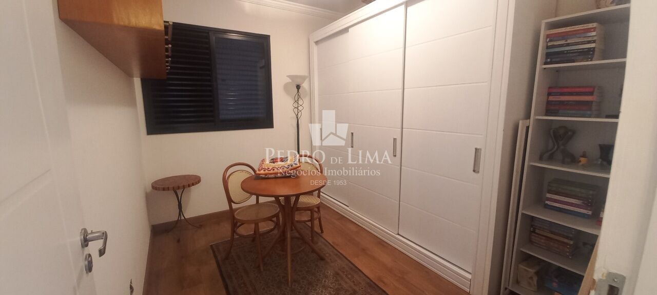 Apartamento 3 quartos, 1 suíte, 2 vagas - Condomínio Edifício Del Belvedere - Água rasa