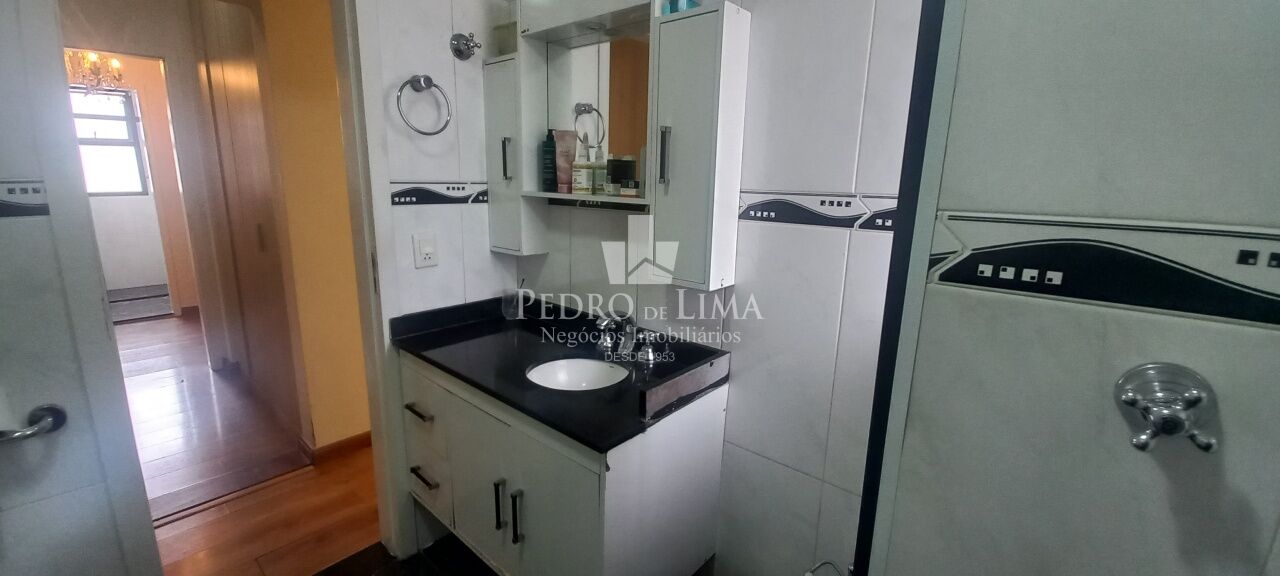 Apartamento 3 quartos, 1 suíte, 2 vagas - Condomínio Edifício Del Belvedere - Água rasa