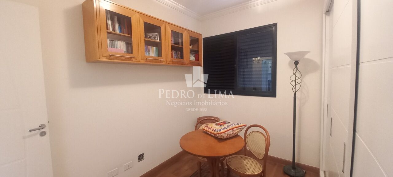 Apartamento 3 quartos, 1 suíte, 2 vagas - Condomínio Edifício Del Belvedere - Água rasa