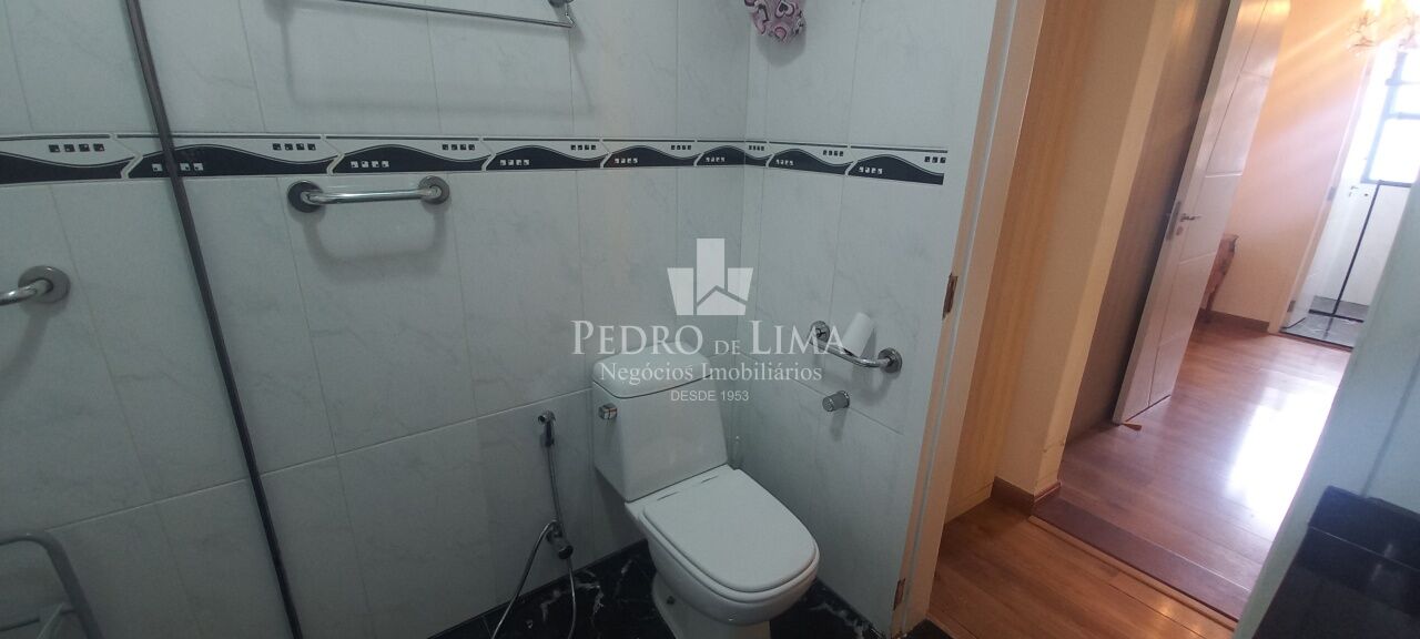 Apartamento 3 quartos, 1 suíte, 2 vagas - Condomínio Edifício Del Belvedere - Água rasa