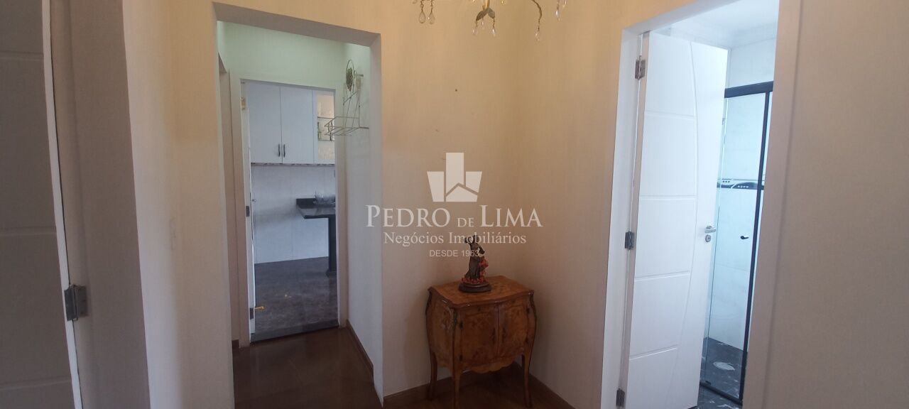 Apartamento 3 quartos, 1 suíte, 2 vagas - Condomínio Edifício Del Belvedere - Água rasa