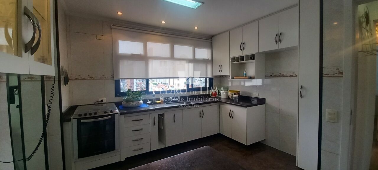 Apartamento 3 quartos, 1 suíte, 2 vagas - Condomínio Edifício Del Belvedere - Água rasa