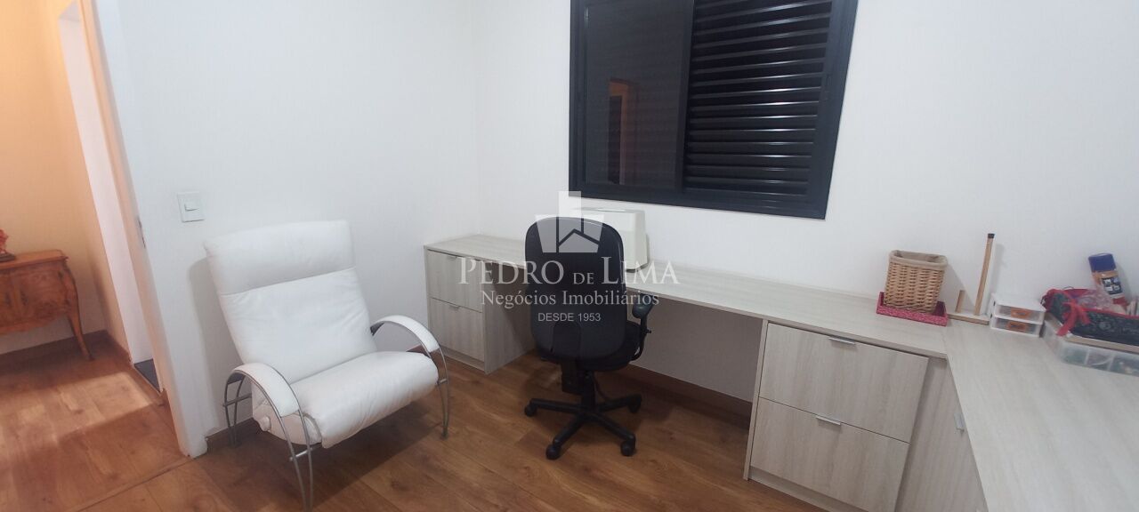 Apartamento 3 quartos, 1 suíte, 2 vagas - Condomínio Edifício Del Belvedere - Água rasa