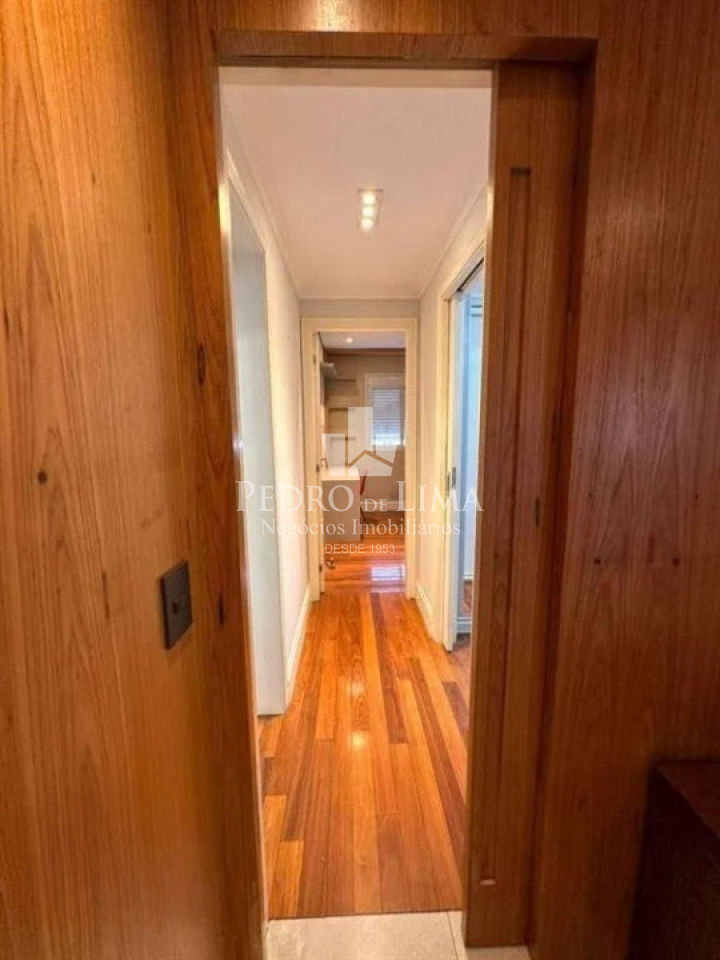 Apartamento com 3 dormitórios para alugar, 3 vagas, 230 m²  no Tatuapé