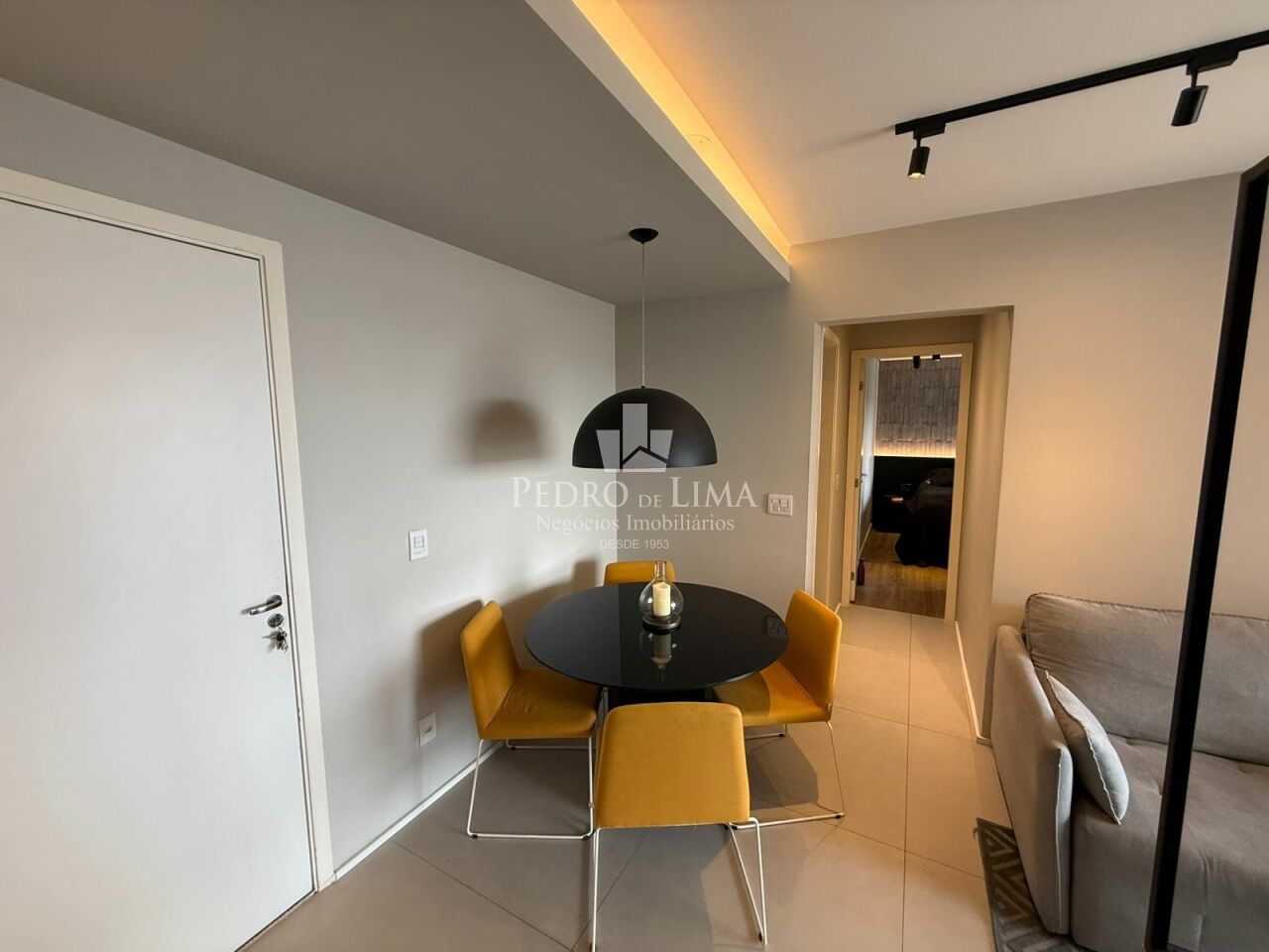 Condomínio Residencial Vila Ema _ Apartamento com 2 quartos 1 suíte, 2 vaga, 60 m² 