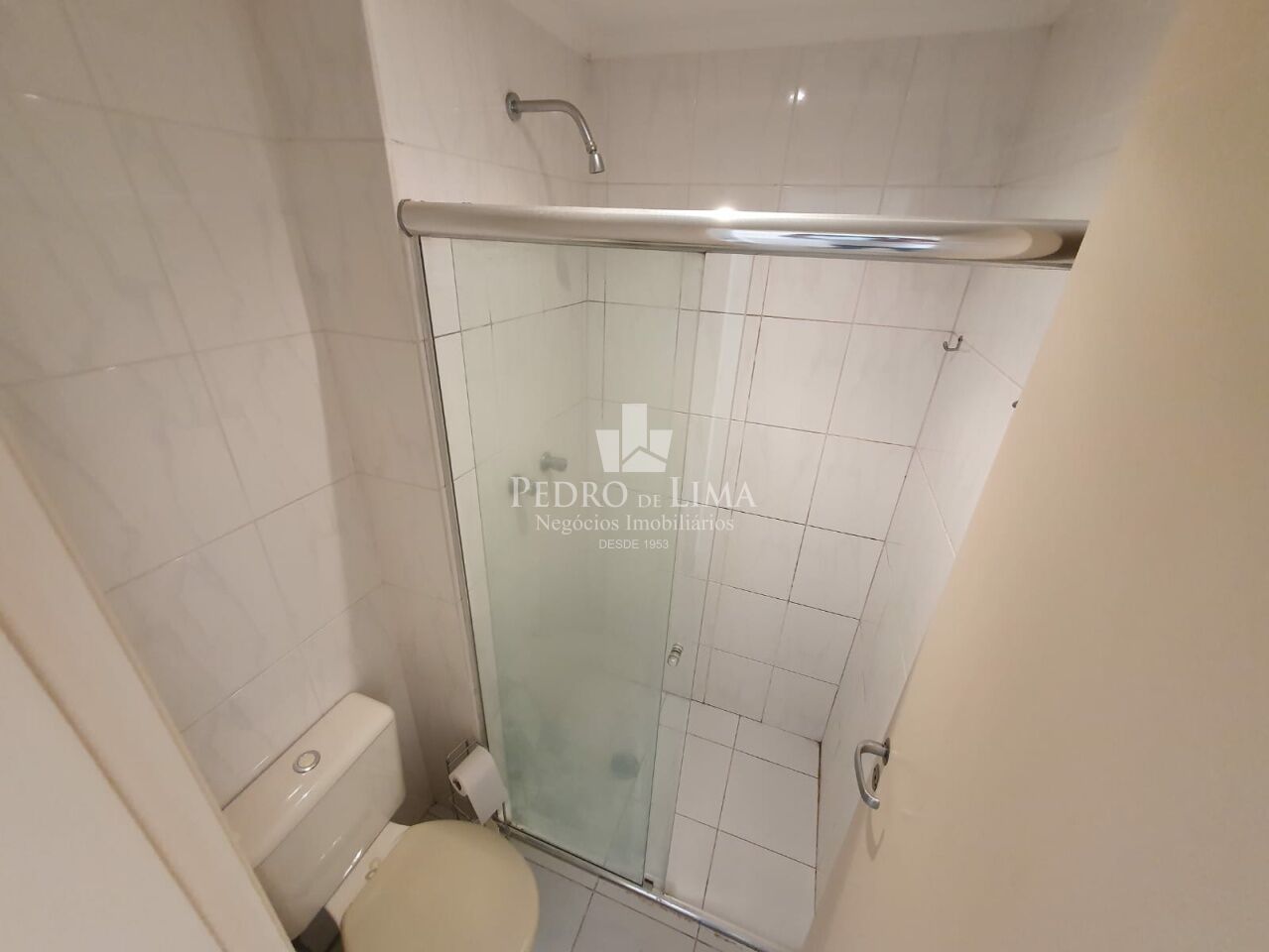 Apartamento no Tatuapé a poucas quadras do Metrô Carrão, 35m2, com 1 dormitório e 1 vaga de garagem.