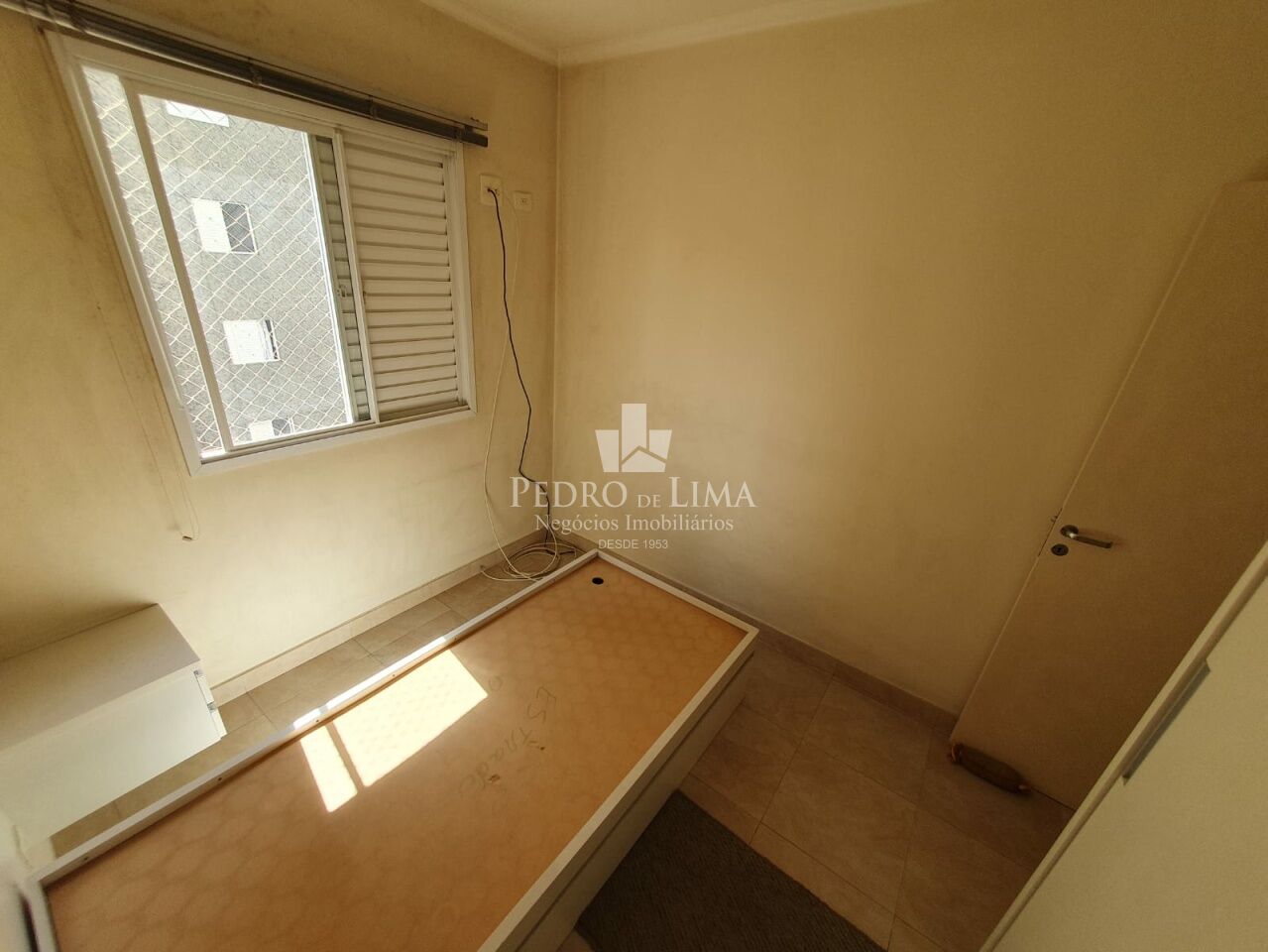 Apartamento no Tatuapé a poucas quadras do Metrô Carrão, 35m2, com 1 dormitório e 1 vaga de garagem.