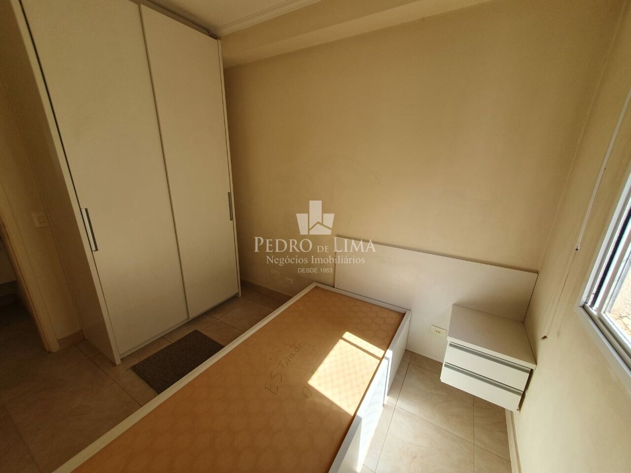 Apartamento no Tatuapé a poucas quadras do Metrô Carrão, 35m2, com 1 dormitório e 1 vaga de garagem.